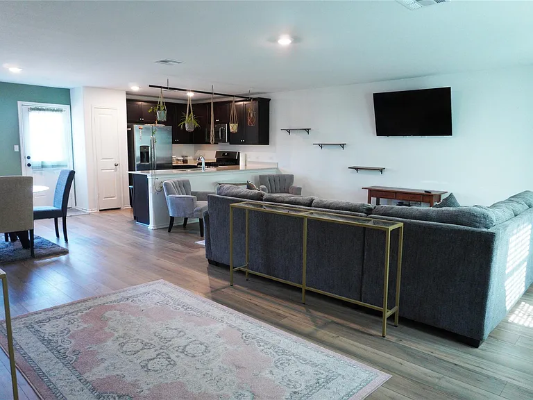 13804 Knights Branch Dr — Photo 1