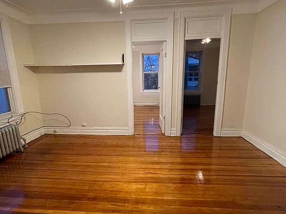 5th image of 25-26 18th St #3R