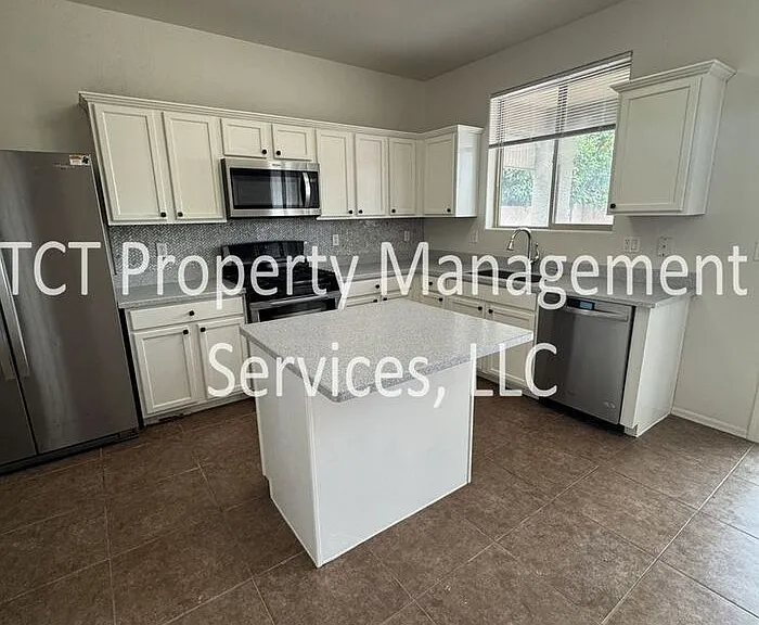 31304 N Cavalier Dr — Photo 5