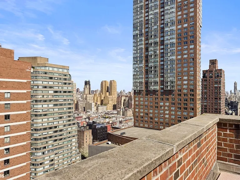 130 W 67th St #4H — Photo 13