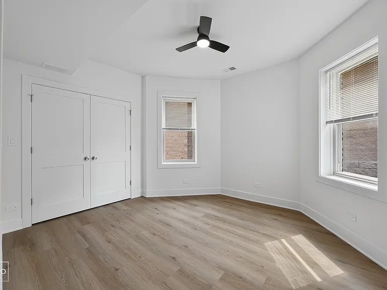 2527 W Ainslie St #3 — Photo 12