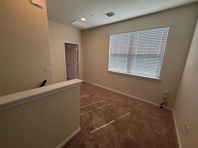 1001 Zodiac Ln #15 — Photo 11