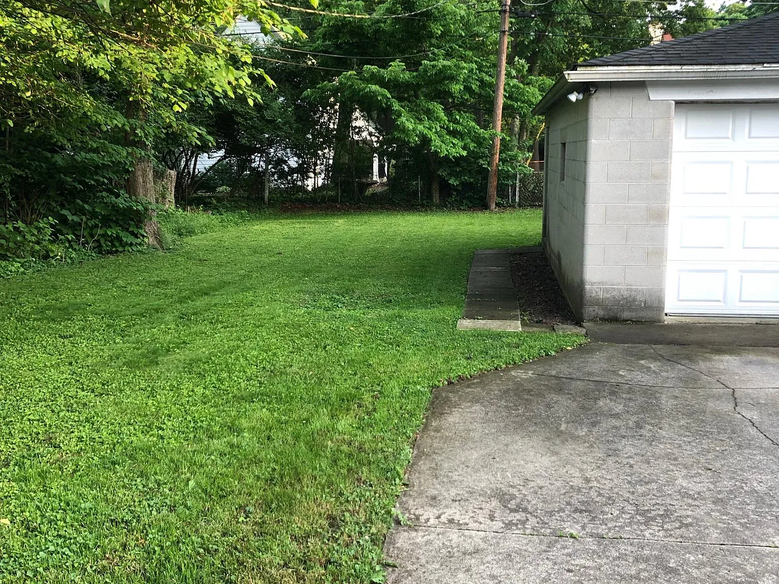 2 bed, 1.5 bath, 1132 sqft, $1,950 — Photo 3