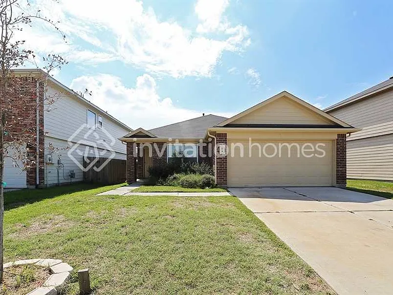 914 Doubletree Glen Dr — Photo 1
