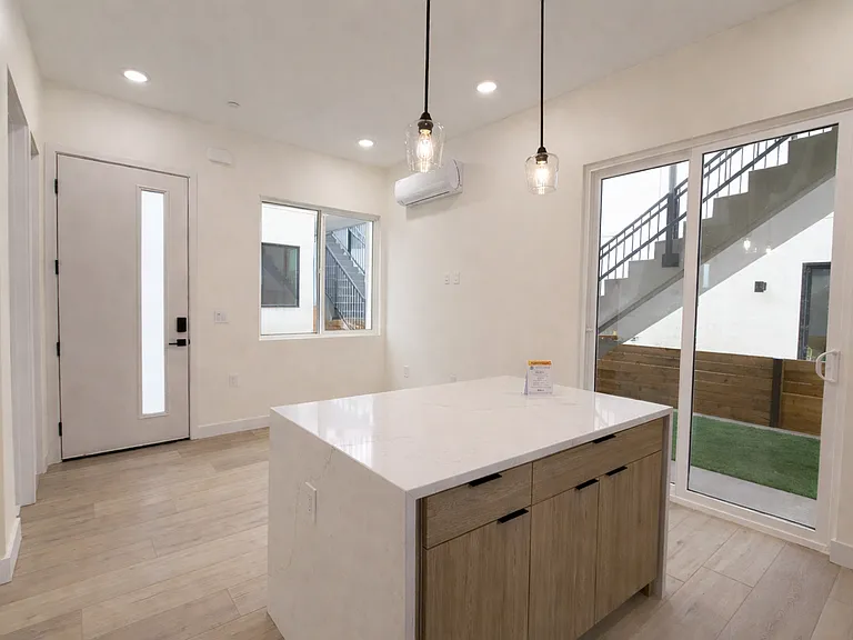 Brand New | 1613 Burton — Photo 41