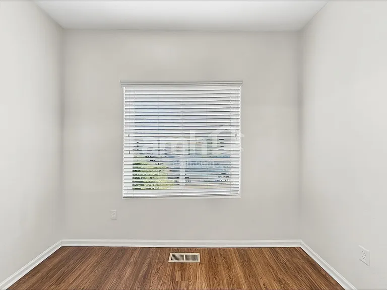 551 Reserve Ave — Photo 7