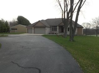 7505 Rockton Rd, Roscoe, IL 61073