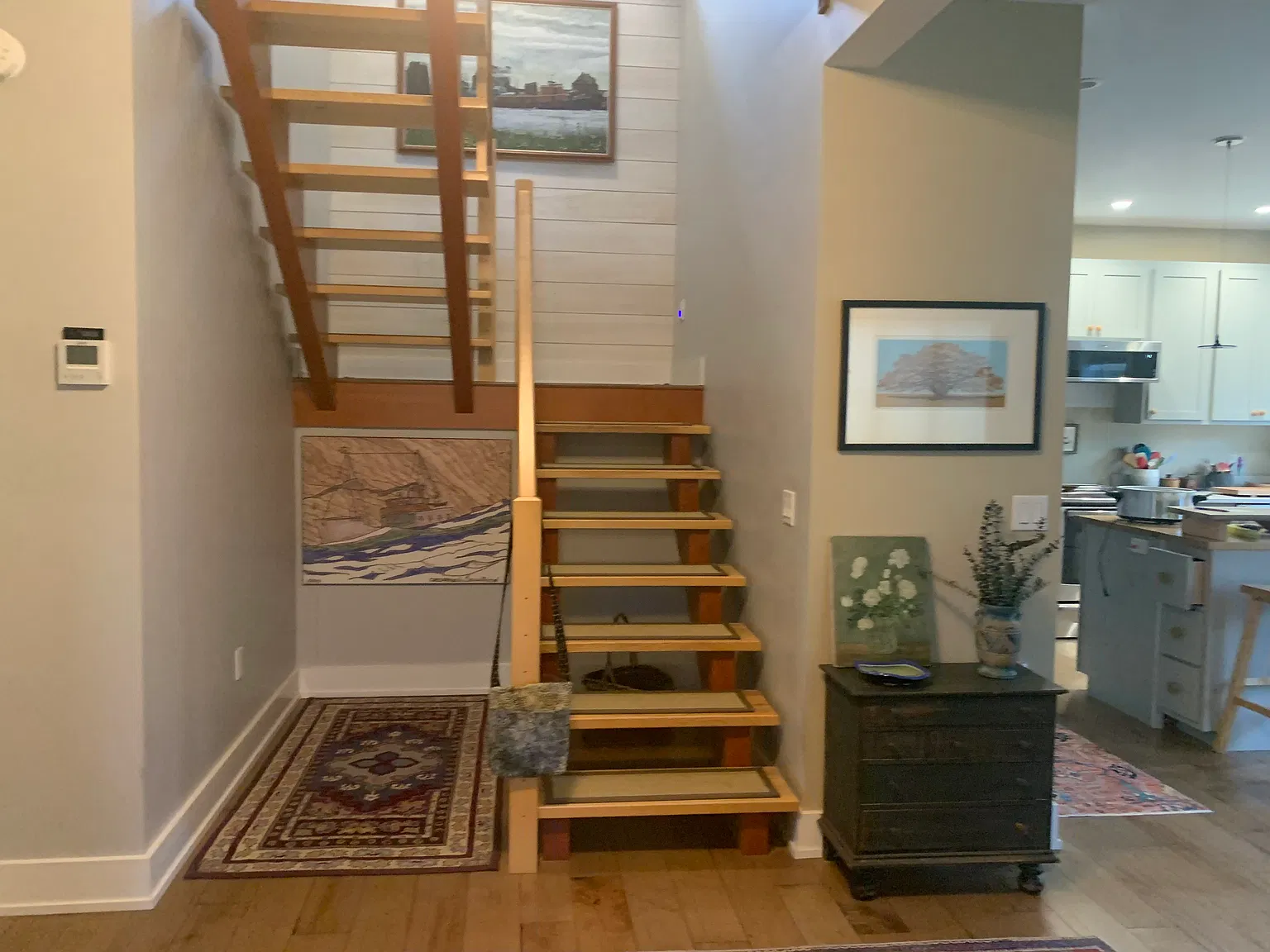 2 bed, 2200 sqft, $1,350 — Photo 2