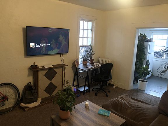 3rd image of 1021 N Ogden St #4