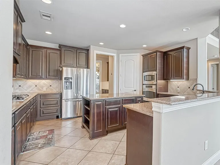 27415 Blinkwood Park — Photo 8