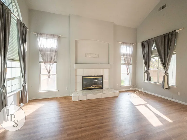 3676 Baron Ave — Photo 5