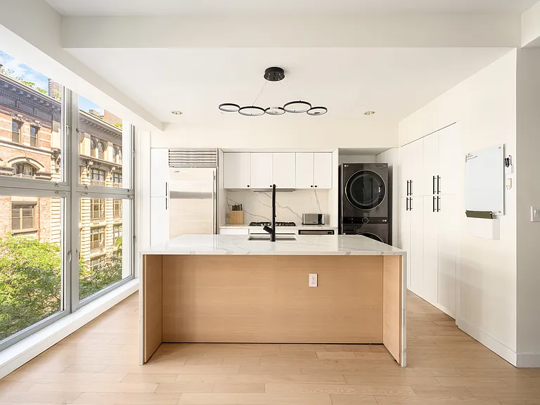 136 W 17th St #5 — Photo 6