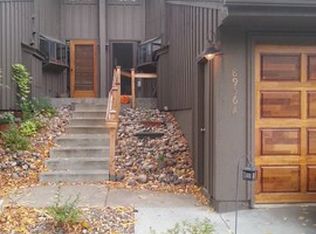 8956A Neill Lake Rd, Eden Prairie, MN 55347