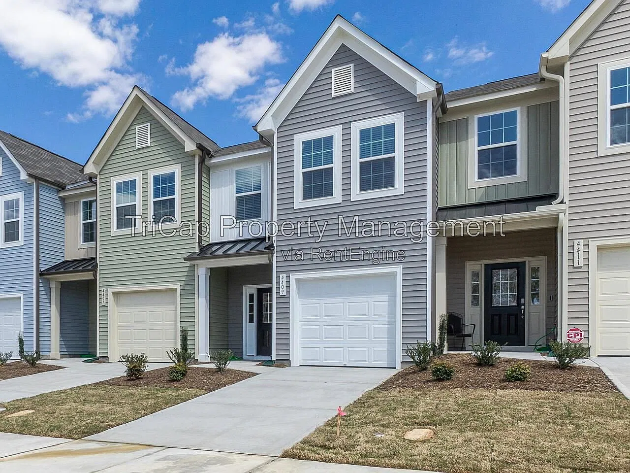 3 bed, 2.5 bath, 1630 sqft, $1,790 — Photo 2