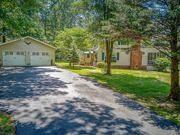 3rd image of 705 Skipjack Ln