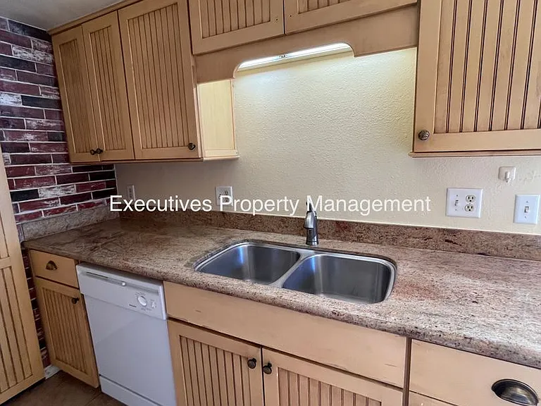 4909 N Winery Cir #101 — Photo 8