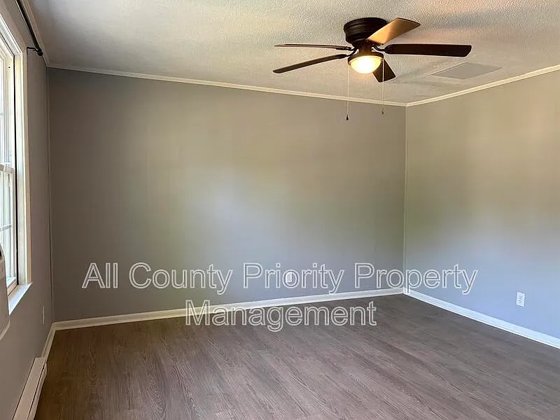 2 bed, 1.5 bath, $1,000 — Photo 2