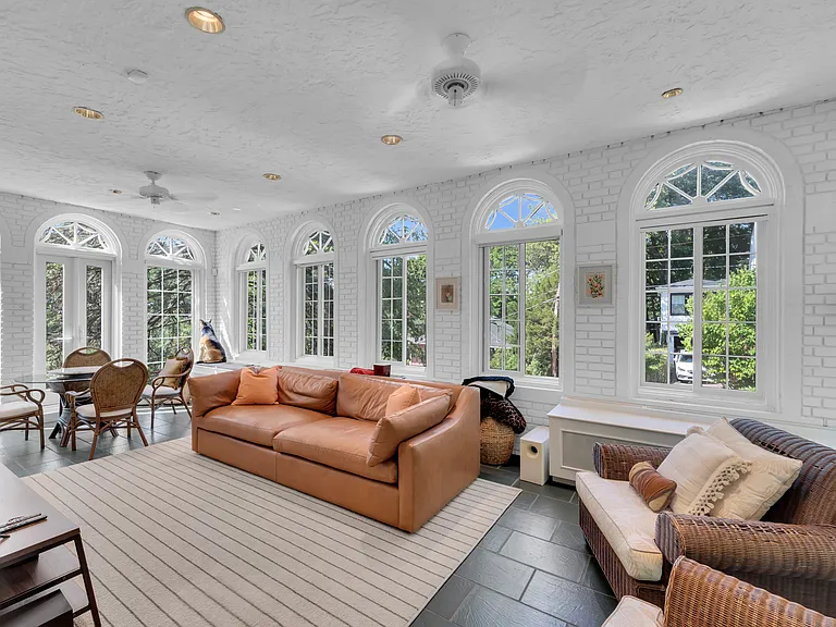155 Paulin Blvd — Photo 11