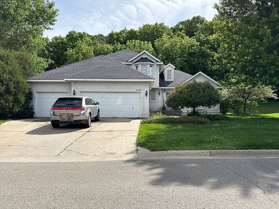 1st image of 1105 Newhall Dr