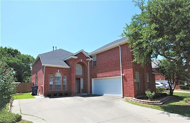 1st image of 910 Crested Cove Dr