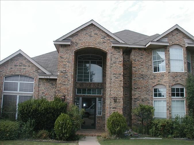 1st image of 1519 Palisades Dr