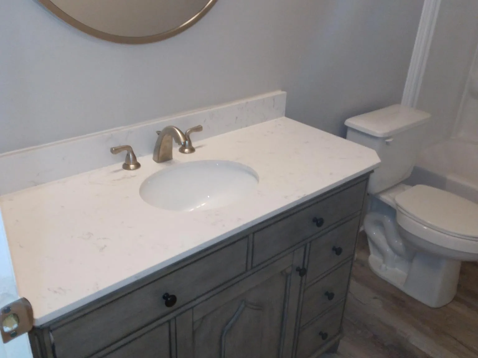 5 bed, 2304 sqft, $2,350 — Photo 2