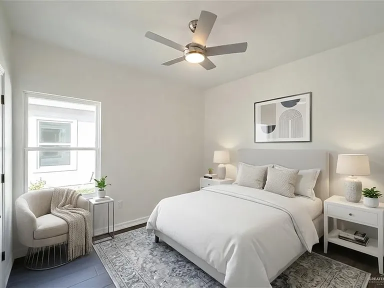 604 N Onyx Ave #4 — Photo 6