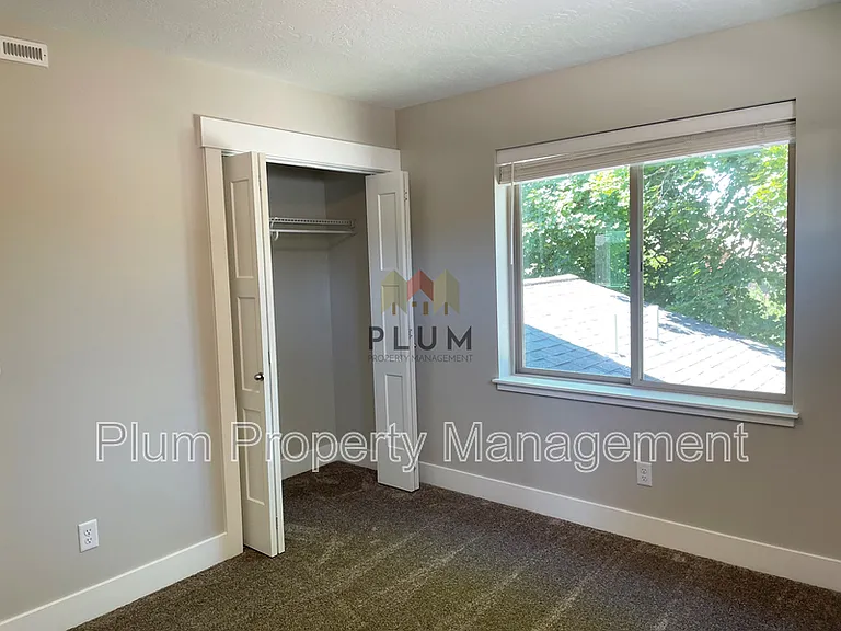 2795 Hamilton Way #B — Photo 11