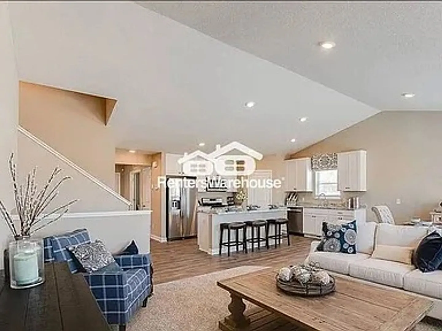 Available Now 4 Bedroom 4 Bath Single Family Home in Cottage Grove — Photo 4