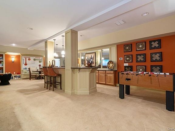 4th image of 3 Knoll Crest Ct