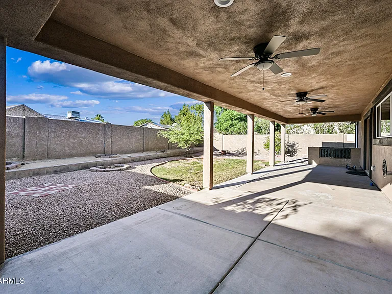 2914 E Michelle Dr — Photo 21