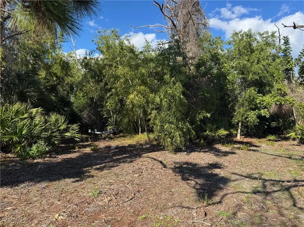 3716 Manatee Dr, Saint James City, FL 33956