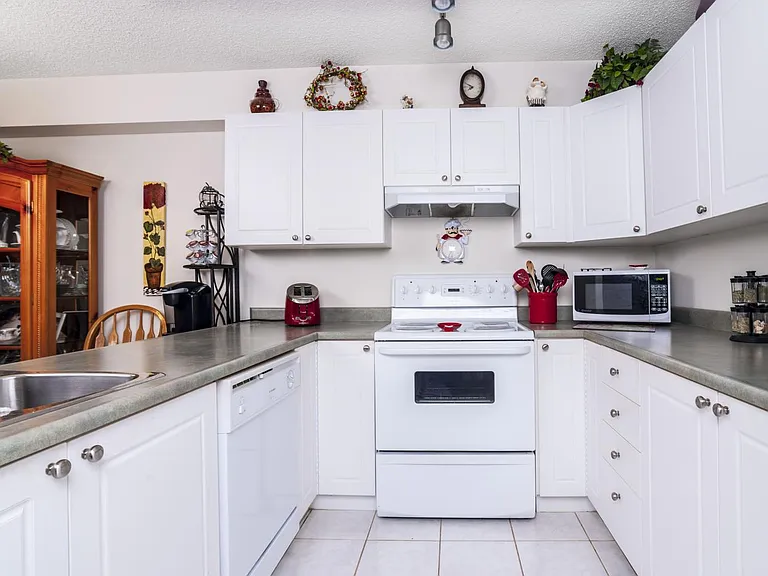 1 Spruce Ridge Dr — Photo 6