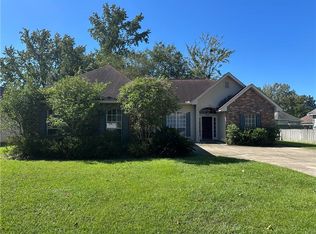 937 Nancy St, Mandeville, LA 70448