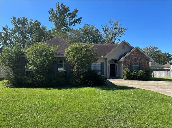 937 Nancy St, Mandeville, LA 70448