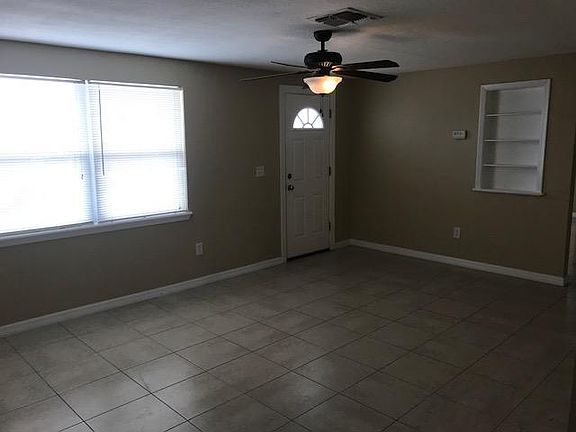2nd image of 3612 Bradford Dr