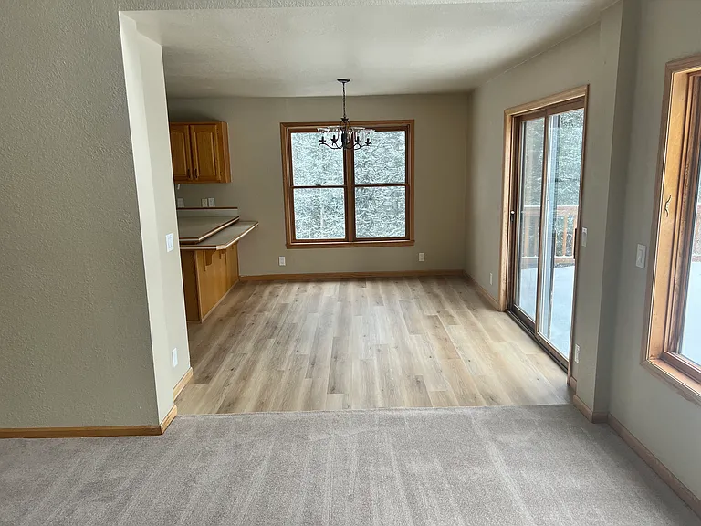 358 Peterson Dr — Photo 23