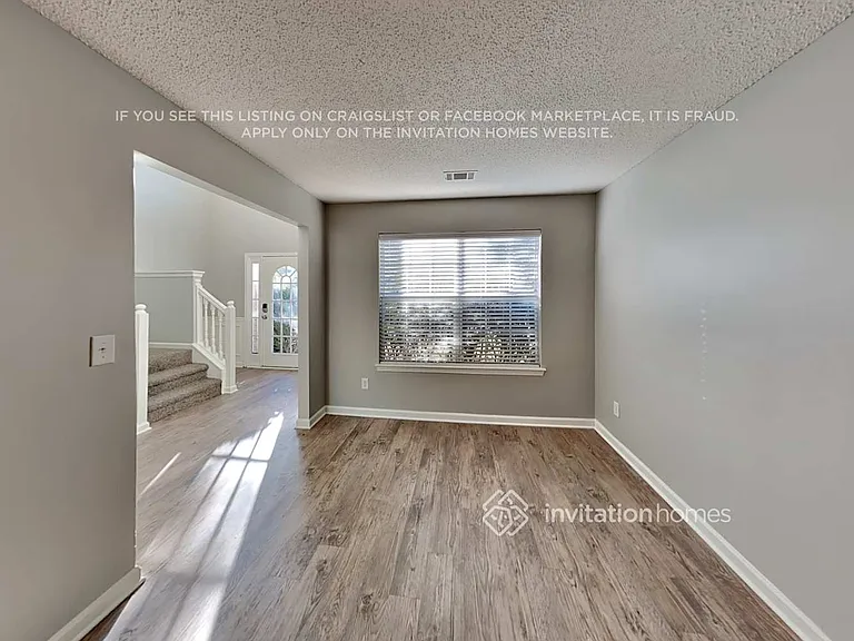 6950 Foxmoor Way — Photo 4