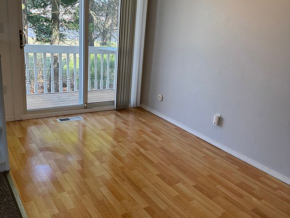 3rd image of 1463 Wingate Blvd