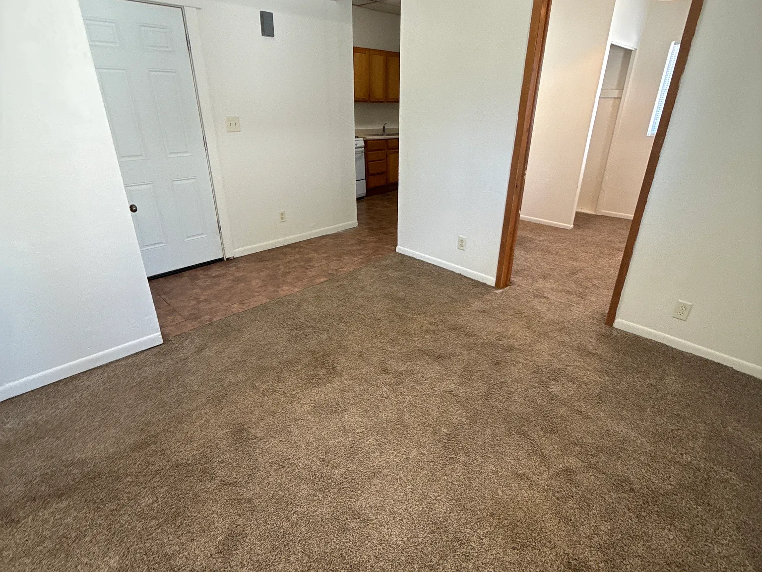 2 bed, 700 sqft, $775 — Photo 1