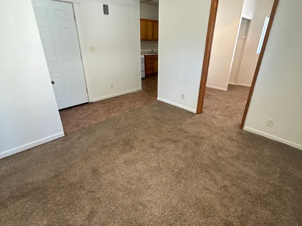 1027 Goodhue Blvd #3, Lincoln, NE 68508