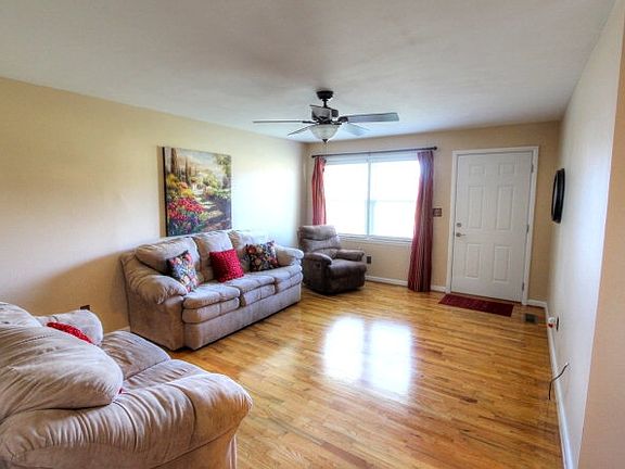 3rd image of 2509 Wesleyan Park Dr
