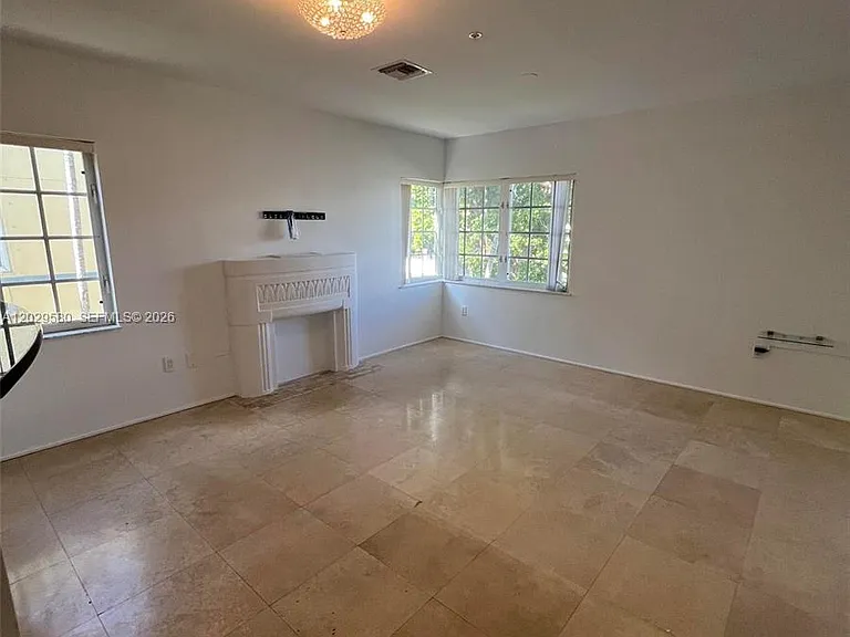 600 Euclid Ave #5A — Photo 5