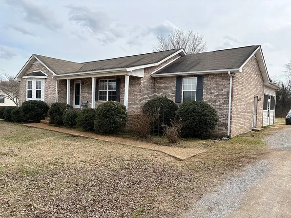 2004 Cody Dr, Lebanon, TN 37087