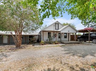 798 County Road 367, Lott, TX 76656