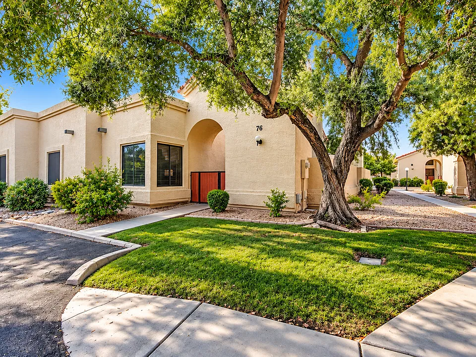 1111 W Summit Pl #76
