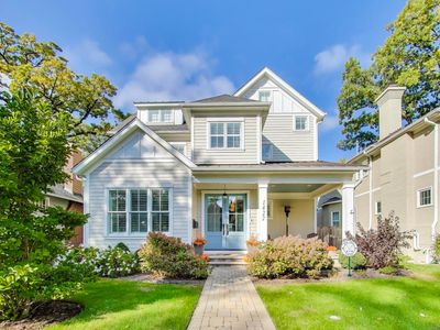 1422 Gregory Ave, Wilmette, IL, 60091