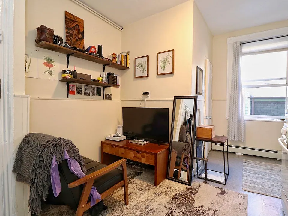 50 Bright St #2R