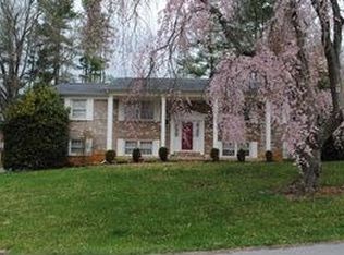 209 Oakmont Dr, Kingsport, TN 37663