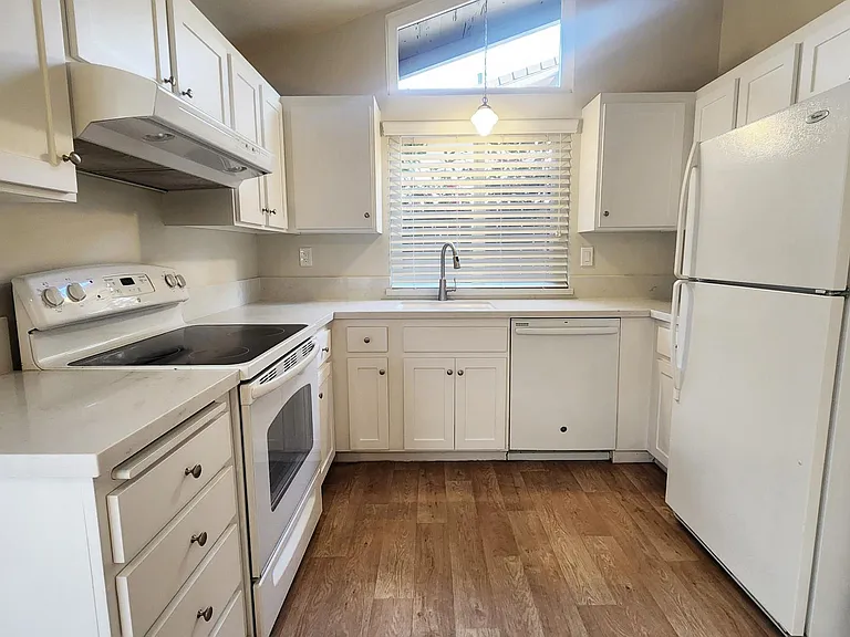 4326 Fair Oaks Blvd — Photo 13
